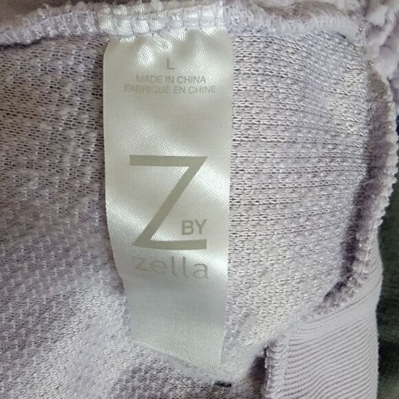 Z by Zella Teddy Bear Hoodie with Kangaroo Pocket. Size L. - Picture 8 of 9